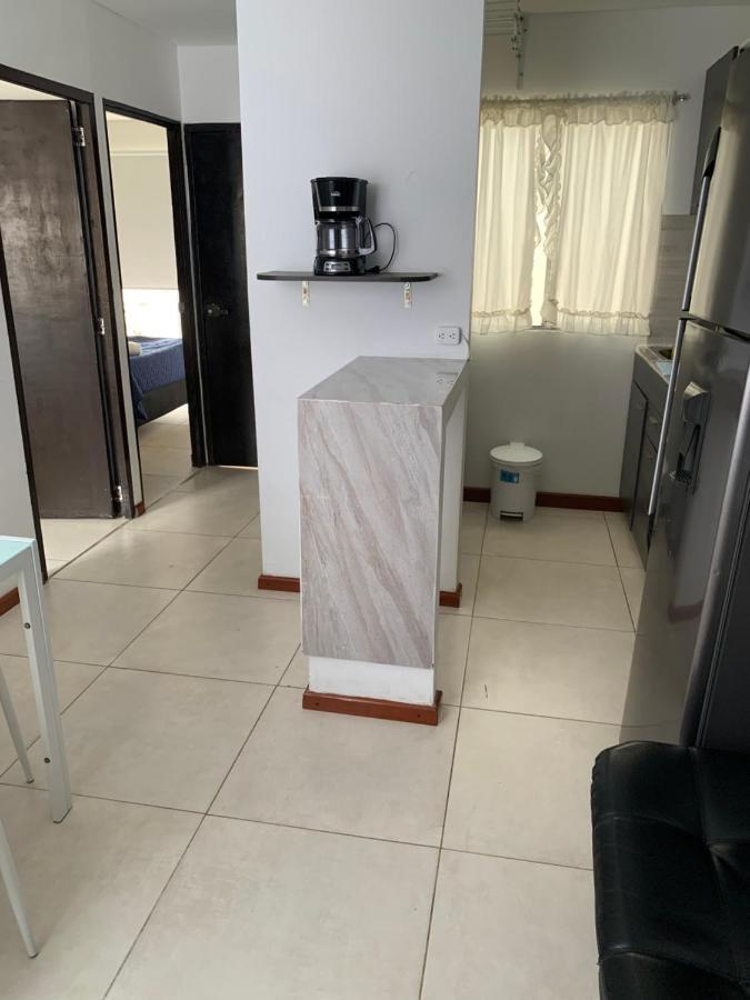 Apartamento Cerca Del Cc Titan Plaza Bogota Buitenkant foto